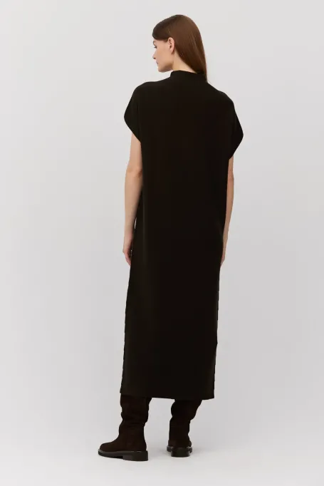 Brązowa sukienka z wełny