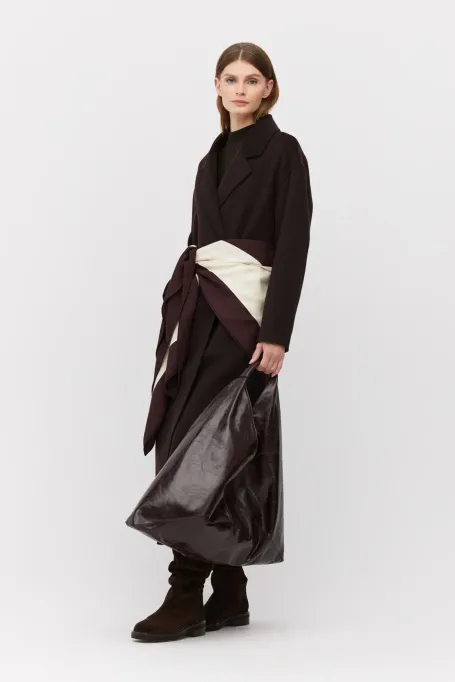 Brązowy dwurzędowy płaszcz doubleface z jedwabiem Brązowy dwurzędowy płaszcz doubleface z jedwabiem