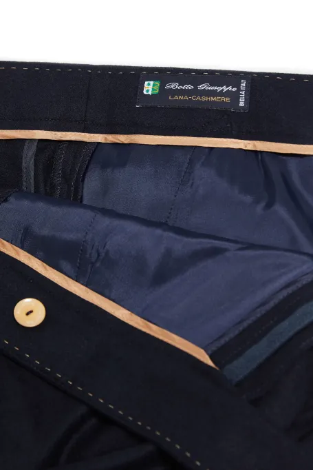 Granatowe spodnie do garnituru z kaszmirem