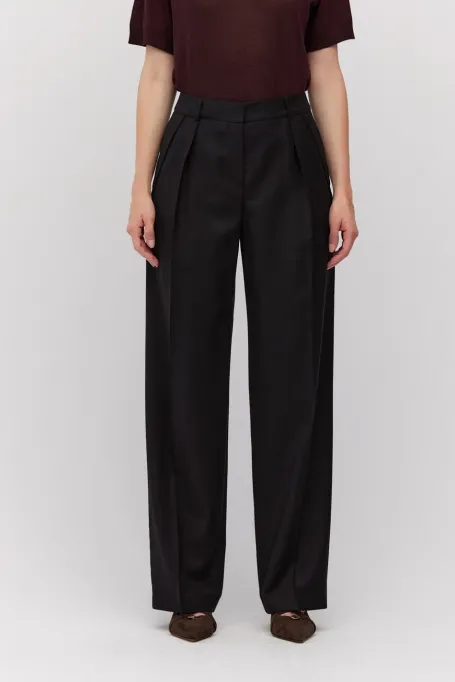 Czarne wełniane spodnie z szeroką nogawką