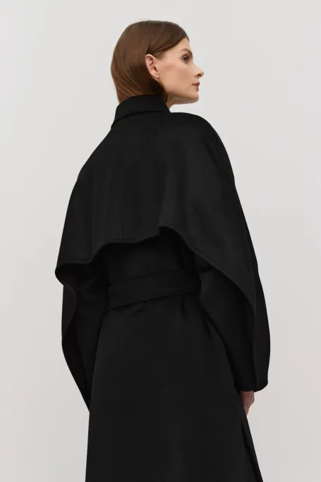 Czarny płaszcz z paskiem z domieszką jedwabiu i kaszmiru