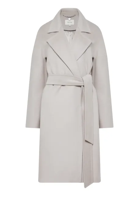 Wełniany płaszcz z paskiem beż