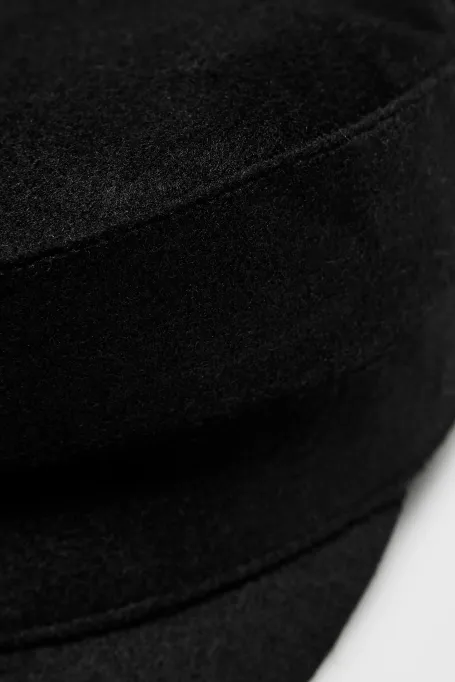 Czarny wełniany kaszkiet