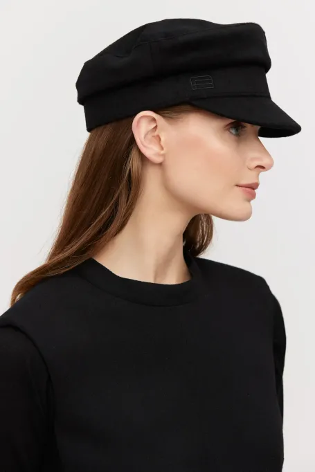 Czarny wełniany kaszkiet