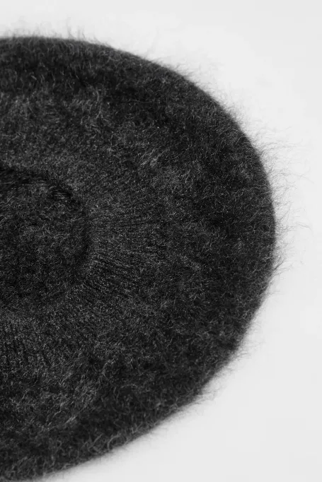 Szary beret z kaszmiru