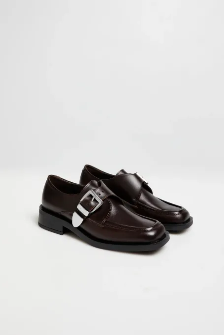 Skórzane monki z klamrą brązowy