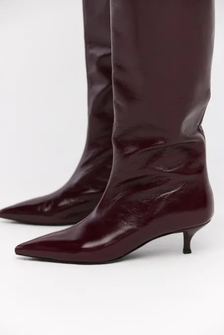 Skórzane bakłażanowe kozaki na średnim obcasie damskie - Patrizia Aryton