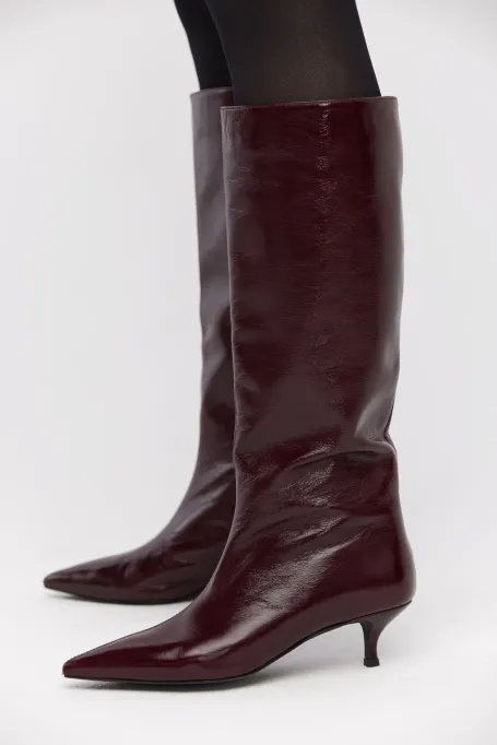 Skórzane bakłażanowe kozaki na średnim obcasie damskie - Patrizia Aryton
