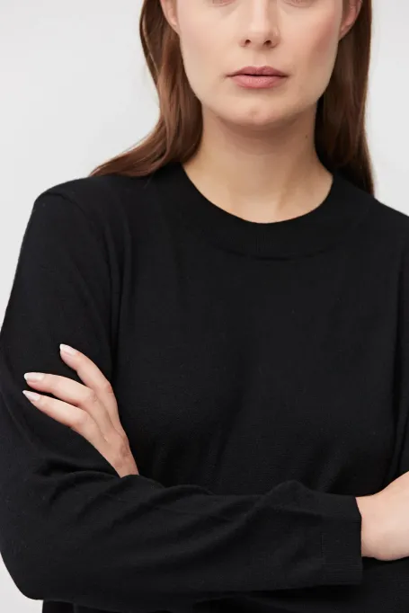 Czarna sukienka z wełny merynosowej z długim rękawem - Patrizia Aryton