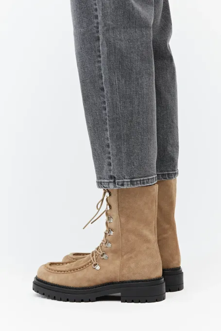 Sznurowane botki zamszowe damskie - Patrizia Aryton