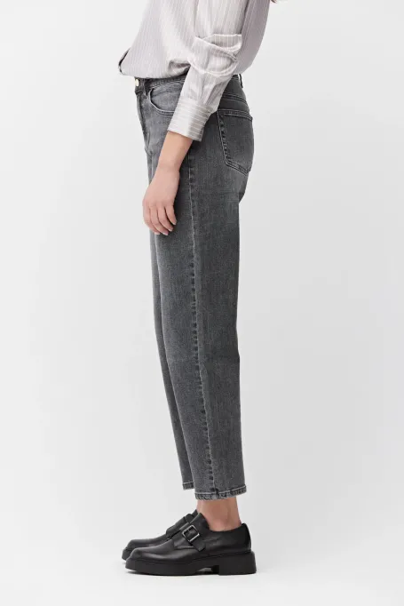 Szare jeansy mom fit z wysokim stanem damskie - Patrizia Aryton