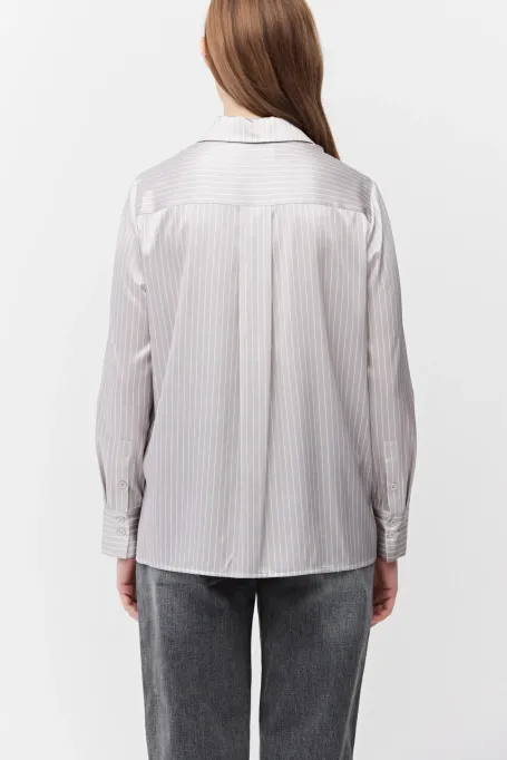 Koszula w paski z jedwabiu deseń