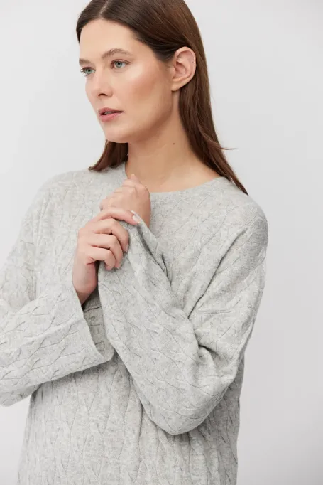 Sukienka o warkoczowym splocie z wełny merynosowej i kaszmiru szary