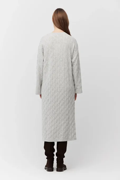 Sukienka o warkoczowym splocie z wełny merynosowej i kaszmiru szary