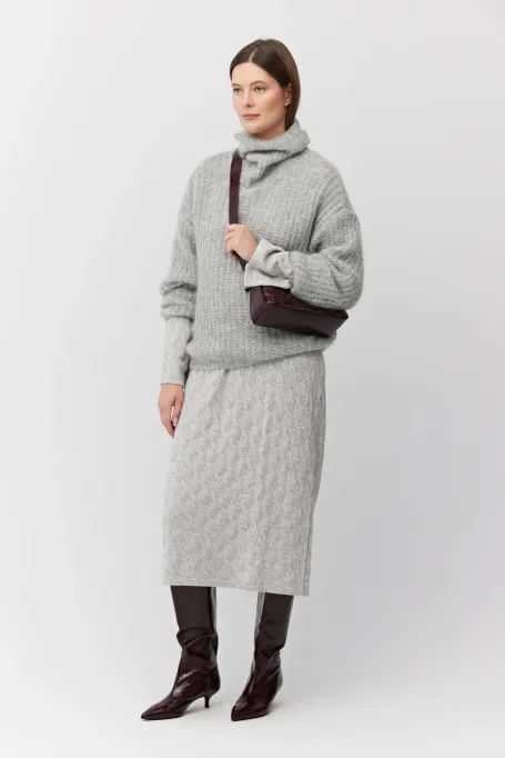 Sukienka o warkoczowym splocie z wełny merynosowej i kaszmiru szary