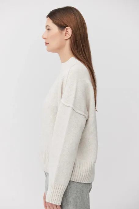 Sweter z wełną merynosową beż