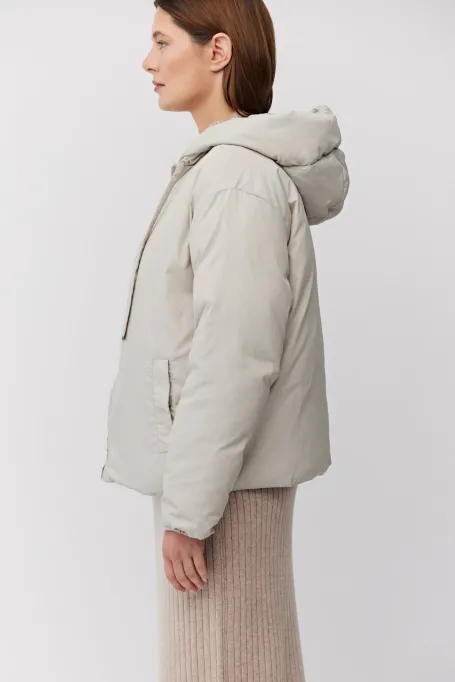 Dwustronna kurtka puchowa z kapturem beż