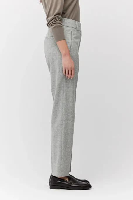 Szare spodnie do garnituru z kaszmirem