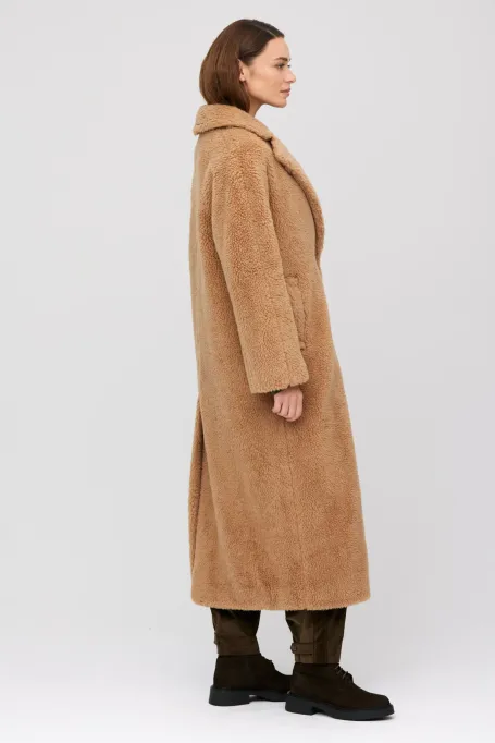 Camelowy płaszcz teddy bear z wełną wielbłądzią i jedwabiem