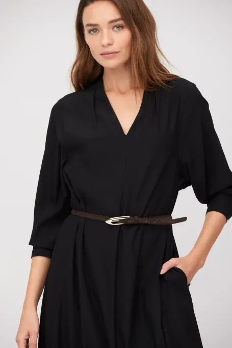 Czarna midi sukienka z dekoltem V z jedwabiu - Patrizia Aryton