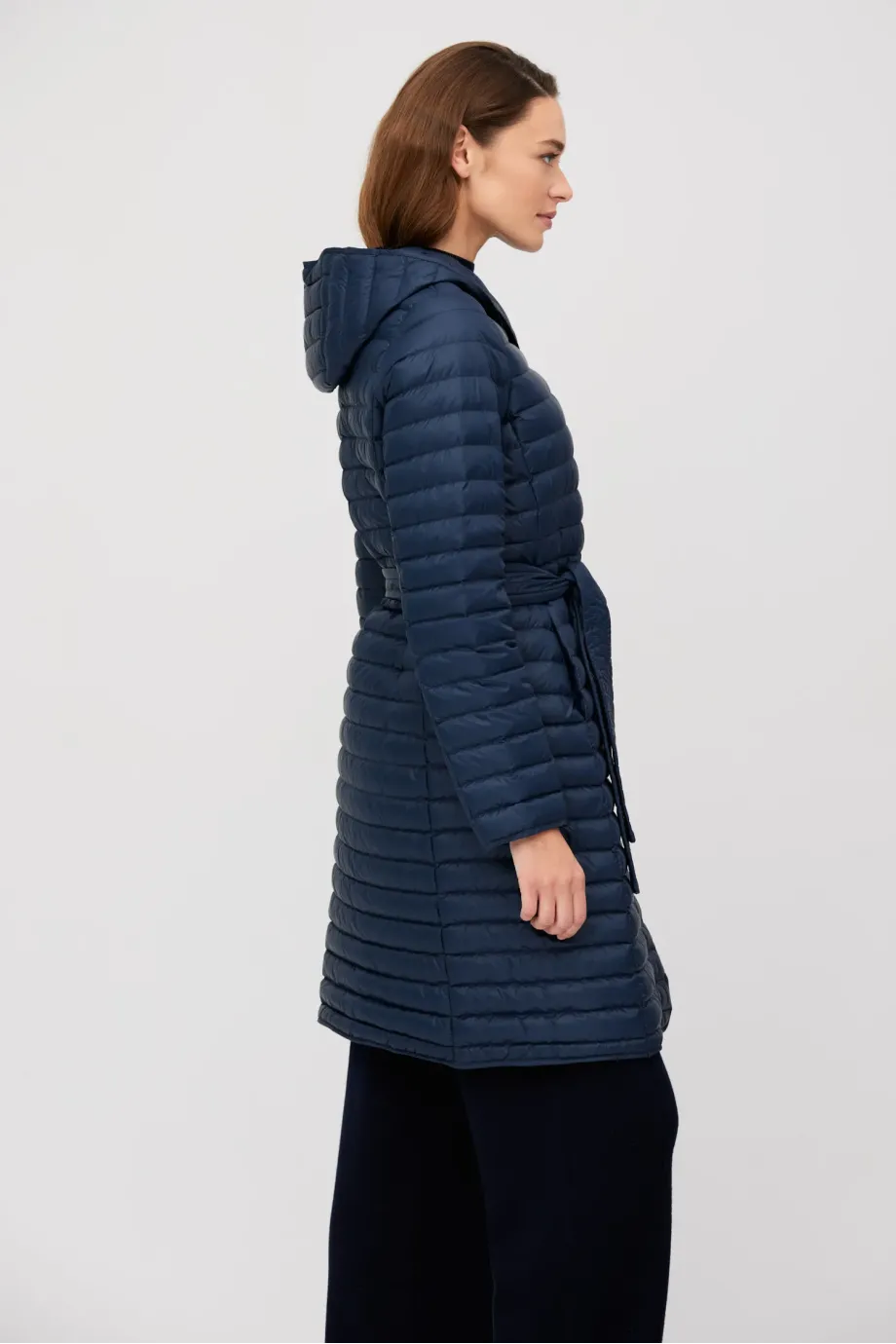 Lekka granatowa puchowa kurtka z kapturem damska - Patrizia Aryton Lekka granatowa puchowa kurtka z kapturem damska - Patrizia Aryton