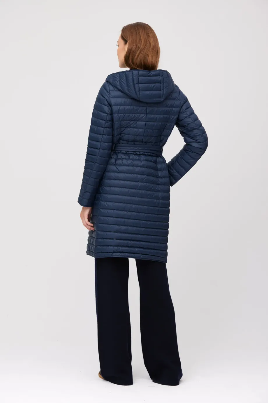 Lekka granatowa puchowa kurtka z kapturem damska - Patrizia Aryton Lekka granatowa puchowa kurtka z kapturem damska - Patrizia Aryton