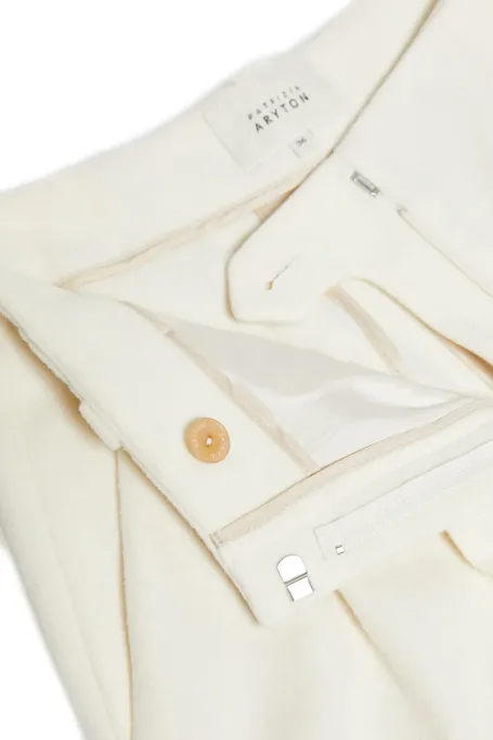 Śmietankowe wełniane spodnie do garnituru z kaszmirem damskie - Patrizia Aryton Śmietankowe wełniane spodnie do garnituru z kaszmirem damskie - Patrizia Aryton