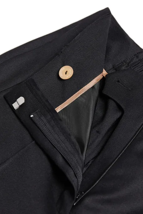 Czarne spodnie kuloty z wełną damskie - Patrizia Aryton