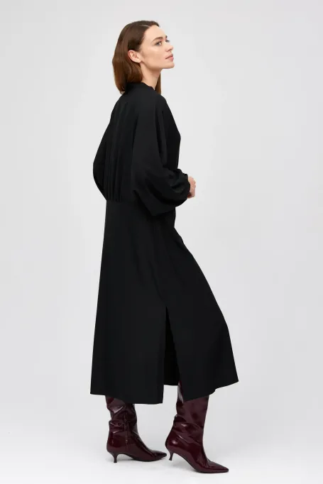 Czarna sukienka z jedwabiu