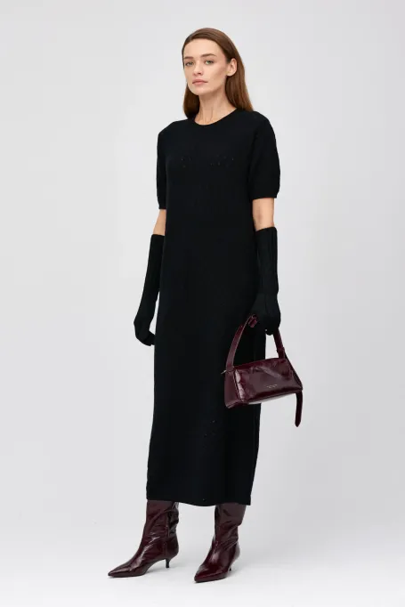 Sukienka z wełny merynosowej i domieszki wełny alpaki czarny