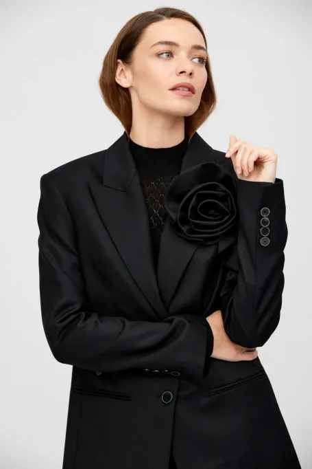 Wełniany żakiet z szerokimi ramionami do garnituru czarny