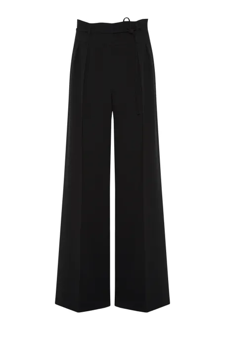Czarne spodnie z szeroką nogawką