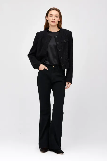 Czarne jeansy z prostą nogawką