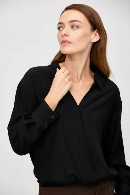 Czarne body z jedwabiu