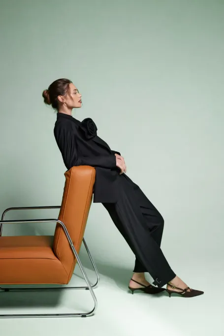 Wełniany żakiet z szerokimi ramionami do garnituru damski - Patrizia Aryton