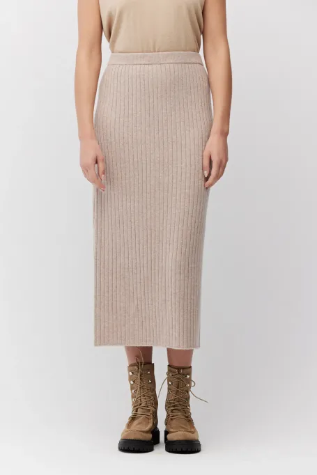 Beżowa dzianinowa spódnica z wełny merynosowej