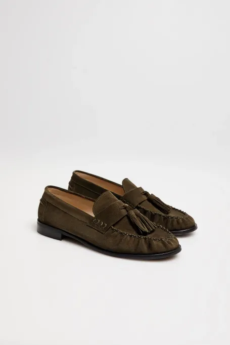 Brązowe zamszowe mokasyny z frędzlami