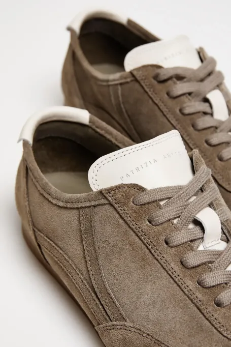 Zielone sneakersy ze skóry zamszowej