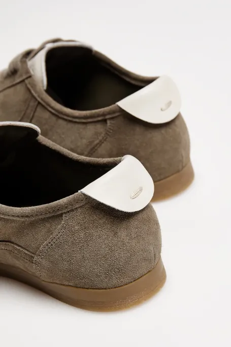 Zielone sneakersy ze skóry zamszowej