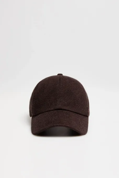 Brązowa czapka z daszkiem z domieszką kaszmiru
