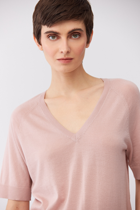 Jasnoróżowa bluzka z wełny merynosowej