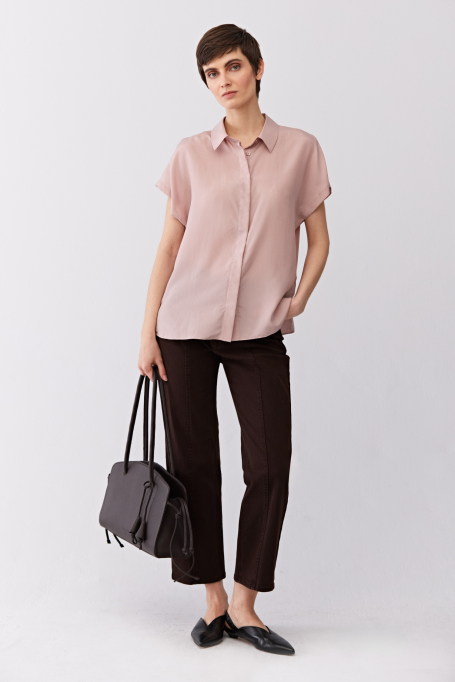 Różowa bluzka koszulowa z jedwabiu