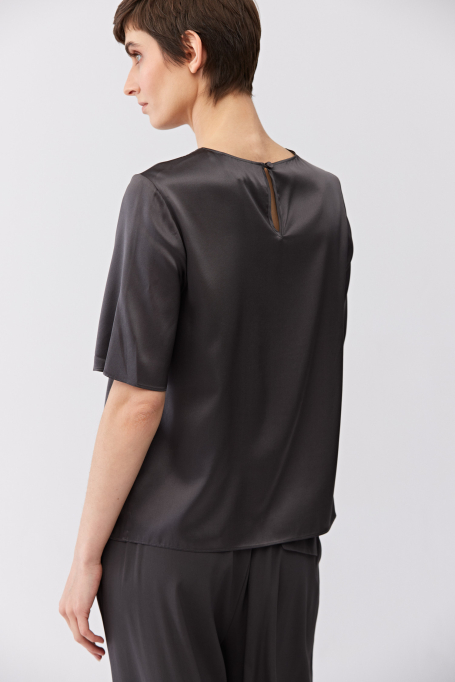 Szara bluzka z jedwabiu z krótkim rękawem Szara bluzka z jedwabiu z krótkim rękawem