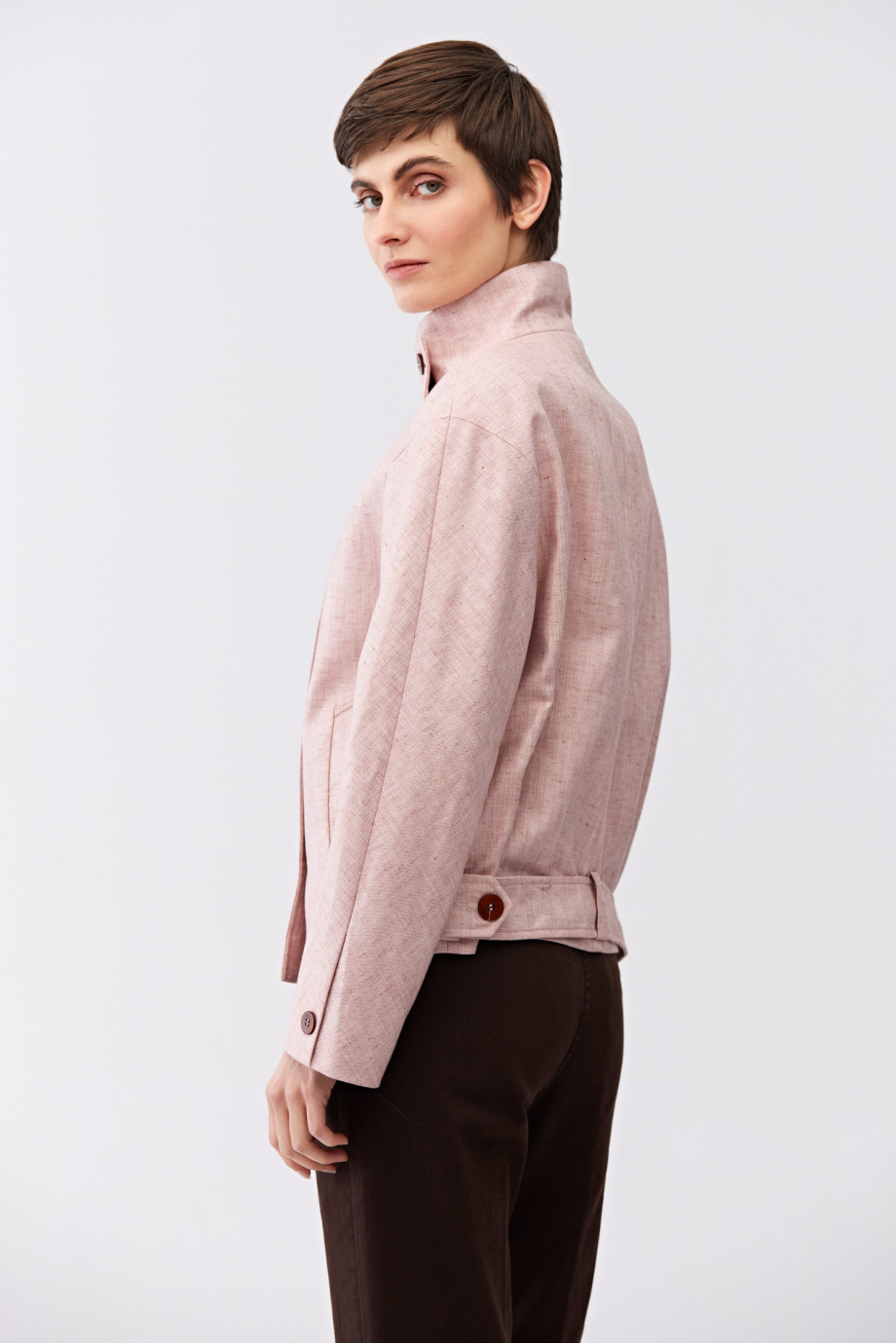 Krótka różowa kurtka ze stójką Krótka różowa kurtka ze stójką