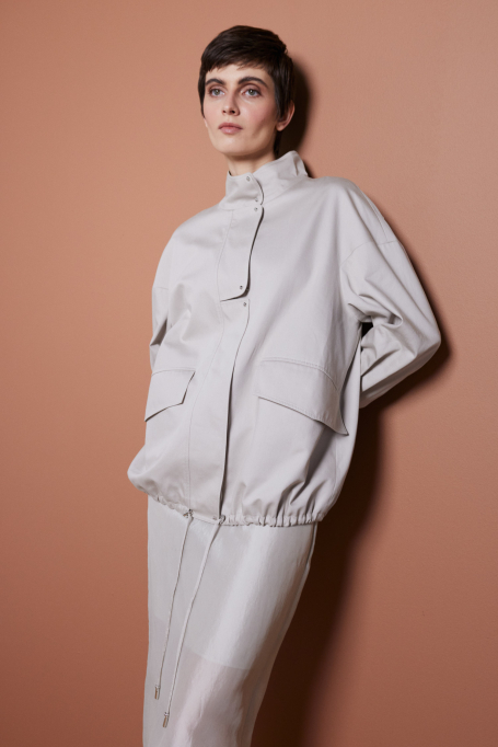 Bawełniana beżowa kurtka ze stójką