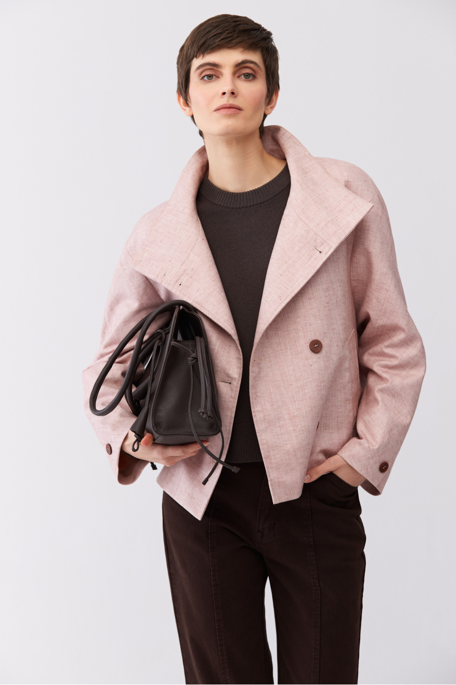 Krótka różowa kurtka ze stójką Krótka różowa kurtka ze stójką