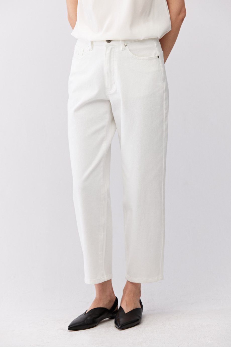 Białe jeansy barrel z wysokim stanem Białe jeansy barrel z wysokim stanem