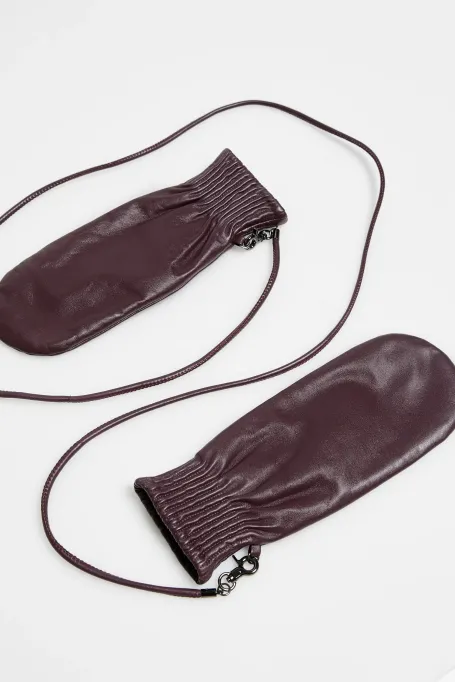 Brązowe rękawiczki z jednym palcem Brązowe rękawiczki z jednym palcem