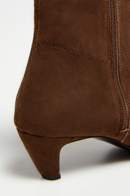 Brązowe botki ze skóry zamszowej damskie - Patrizia Aryton