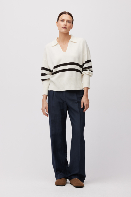 Biała bluzka w paski z wełny merynosowej